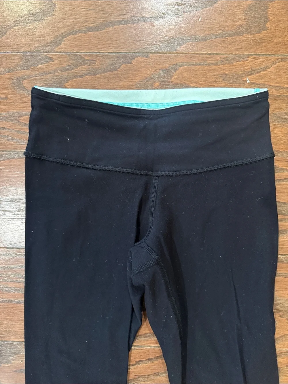 Lululemon cropped leggings, size 2